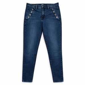 GAP WOMENS high-rise, regular fit denim jeans in size 6 with a 28-in seam.